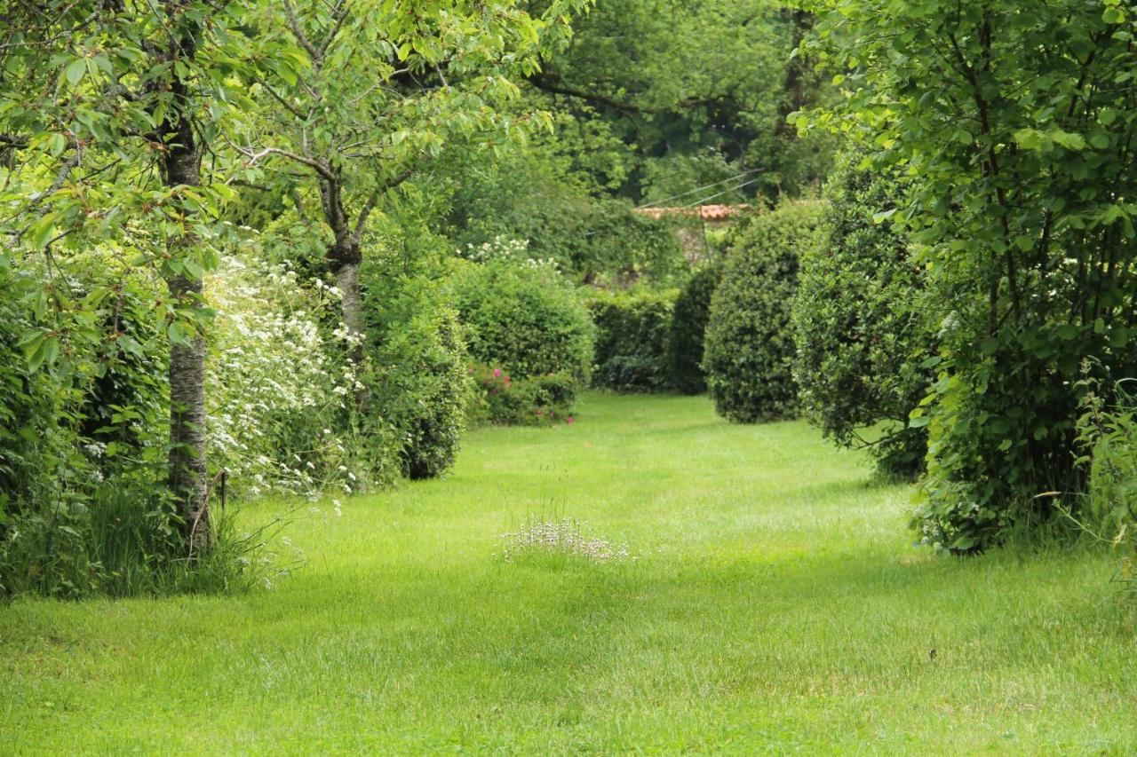 Вилла Domaine Des Roches Blanches Le Pin  Экстерьер фото